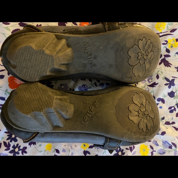 TMA eyes Fun little leather shoes - Picture 3 of 3